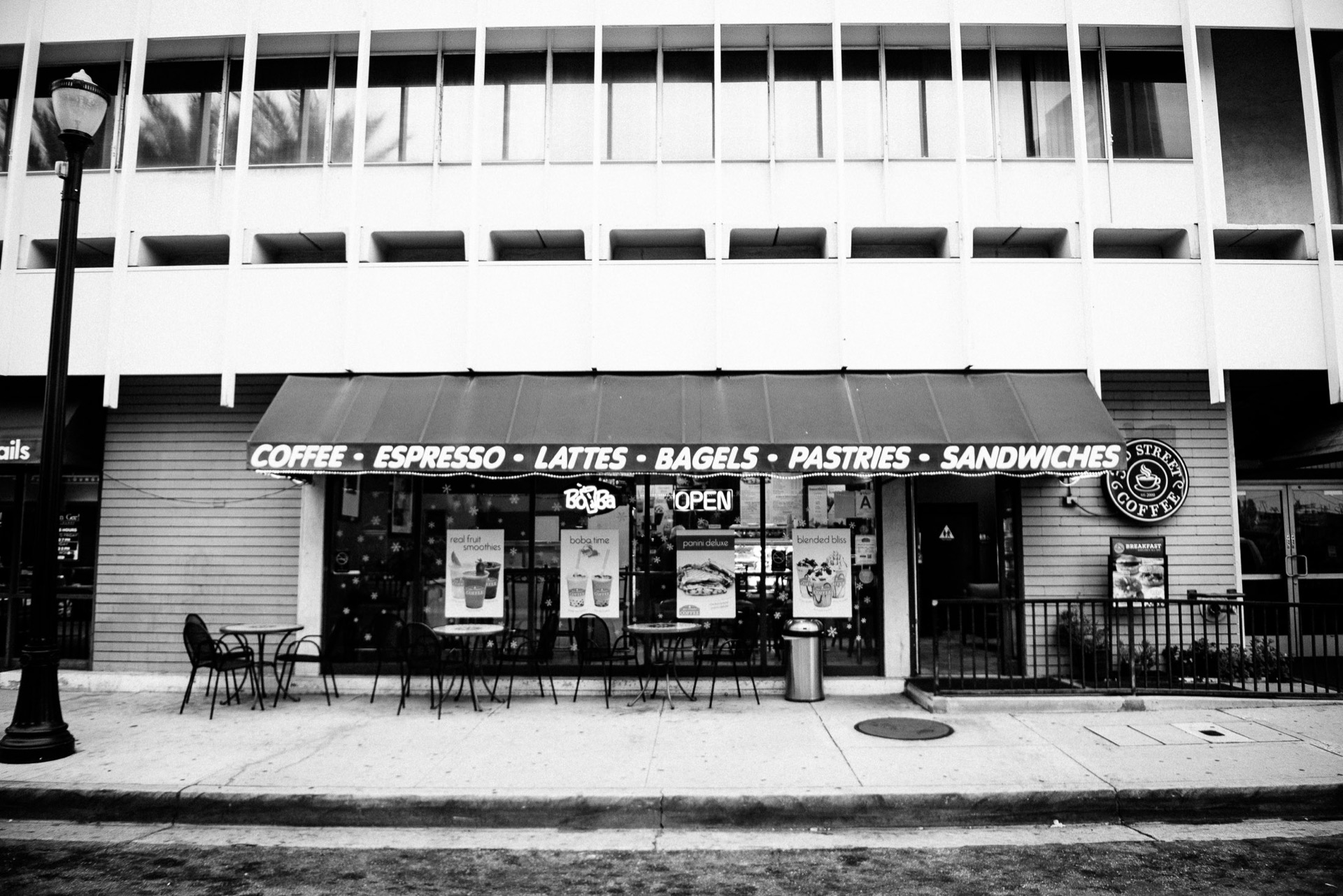3rd Street Coffee storefront in black and white